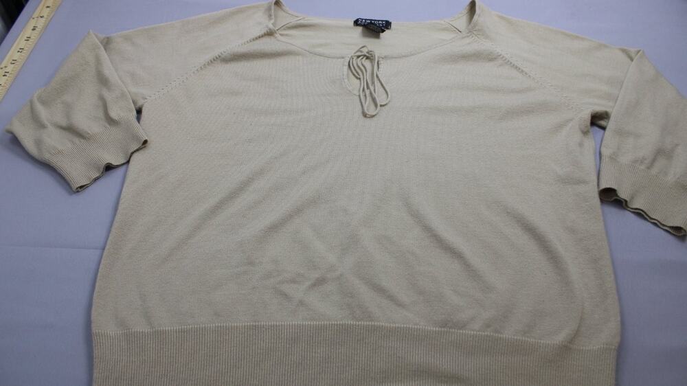 New York & Company Sweater Womens XL Beige Keyhole Neck 3/4 Sleeve Pointelle